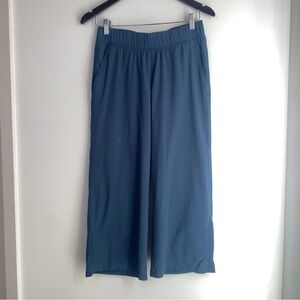 Champion Blue Wide Leg Cropped Athletic Pants With Pockets | Womens Size Small